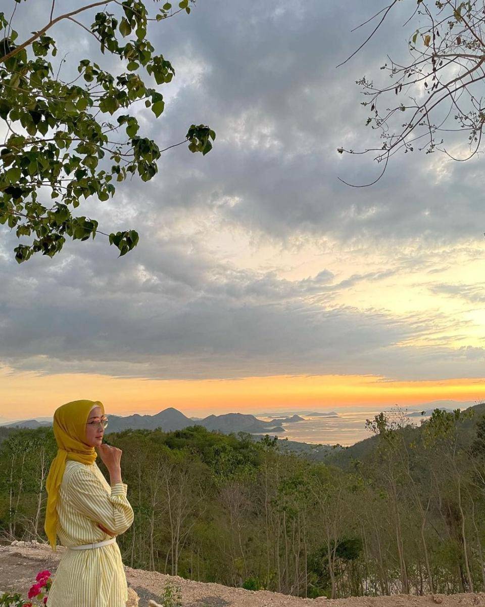 Desy Ratnasari (instagram.com/desyratnasariterdepan)