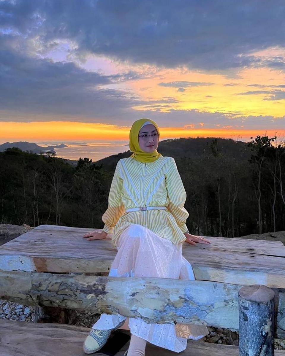Desy Ratnasari (instagram.com/desyratnasariterdepan)