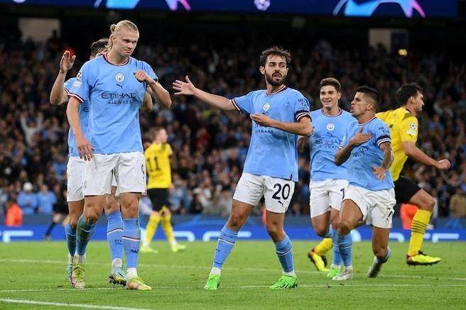 Erling Haaland tak melakukan selebrasi ketika membobol gawang Dortmund. (UEFA.com).