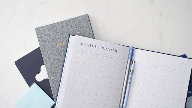 ilustrasi jadwal kalender (unsplash.com/2H Media)