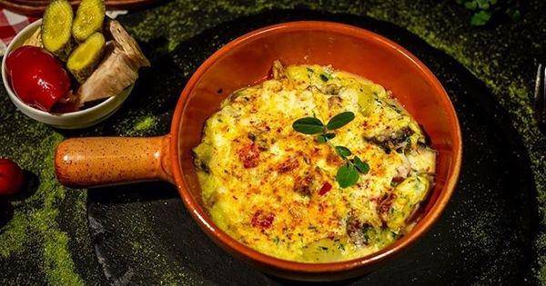 Omleta taraneasca (instagram.com/restaurantlyra)