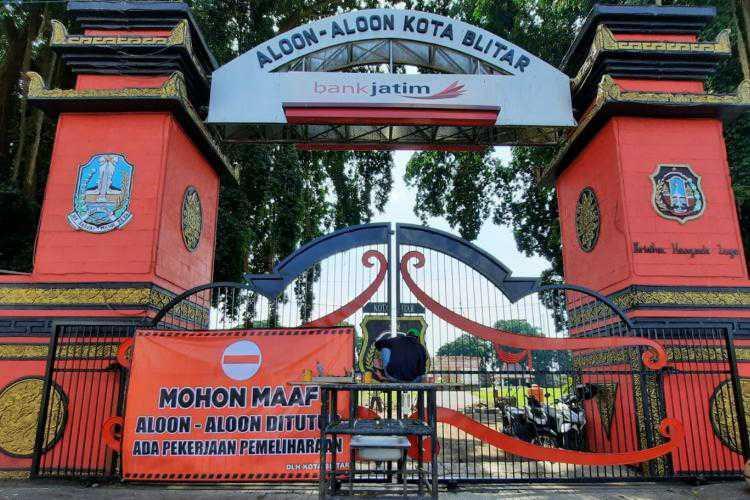 Alun-alun Kota Blitar (blitarkota.go.id)