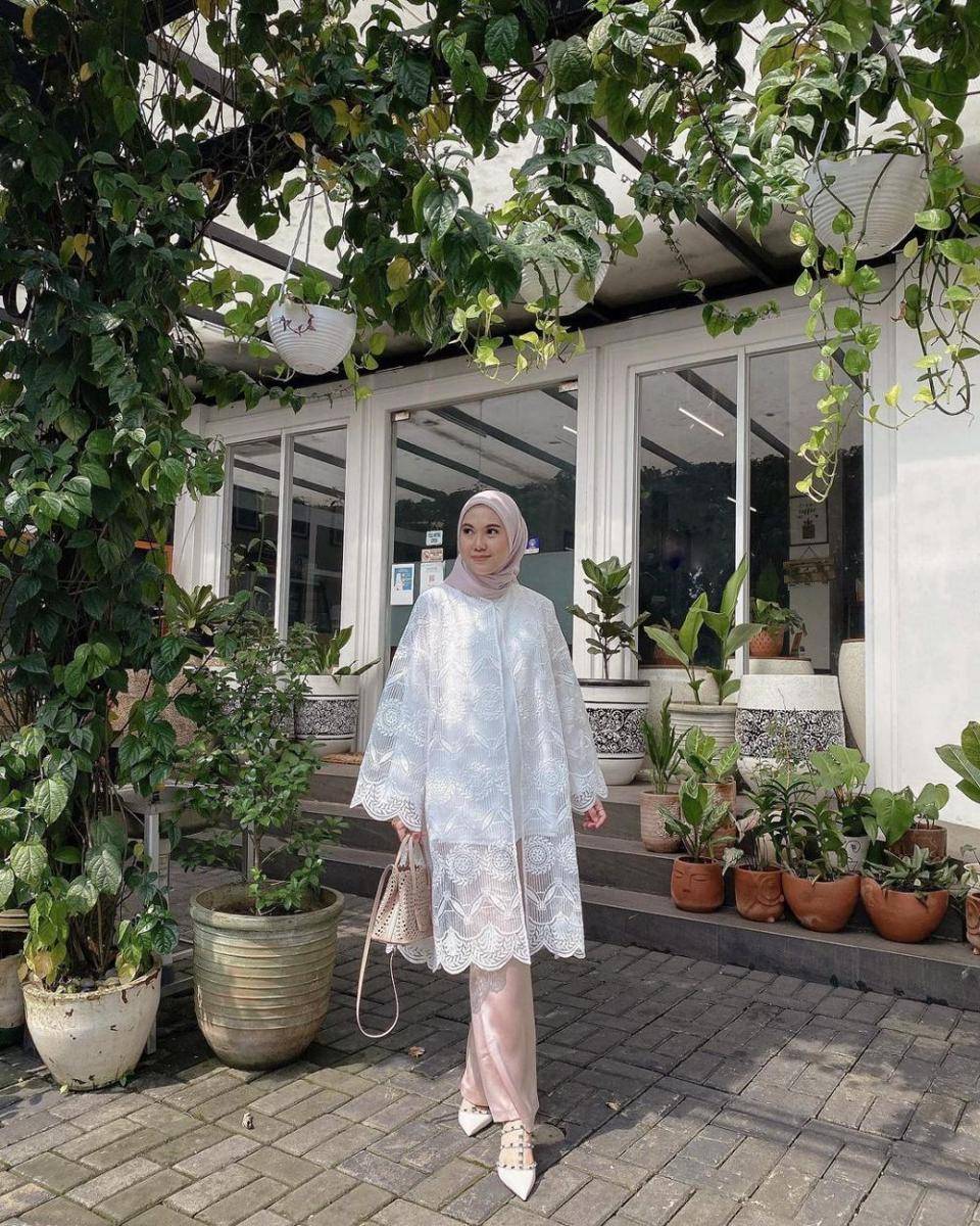 OOTD kondangan hijab paling dicari tahun 2022 (instagram.com/vita.nurvitasari)