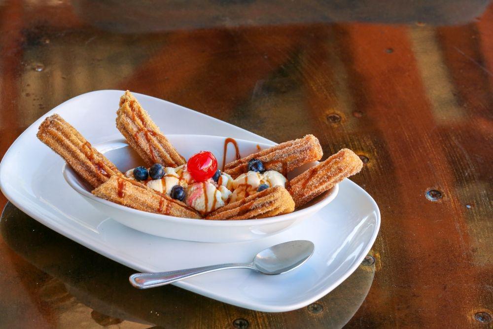 5 Resep Kreasi Churros yang Enak, Cara Bikinnya Praktis Banget