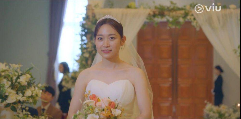 Kim Seul Gi di drama The Law Cafe (dok. Viu/ The Law Cafe)