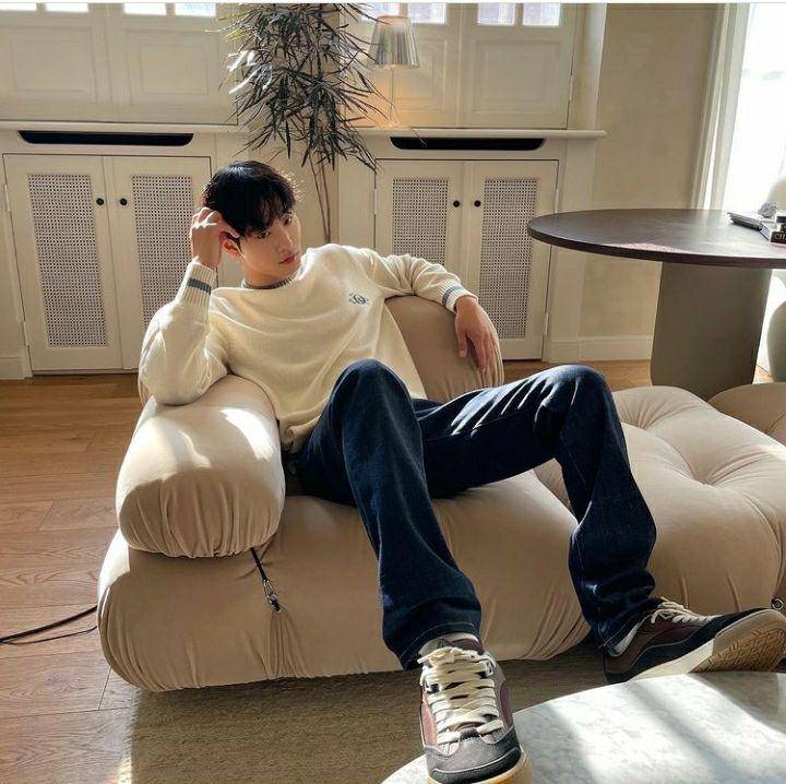 ootd Ahn Hyo Seop (instagram.com/imhyoseop)