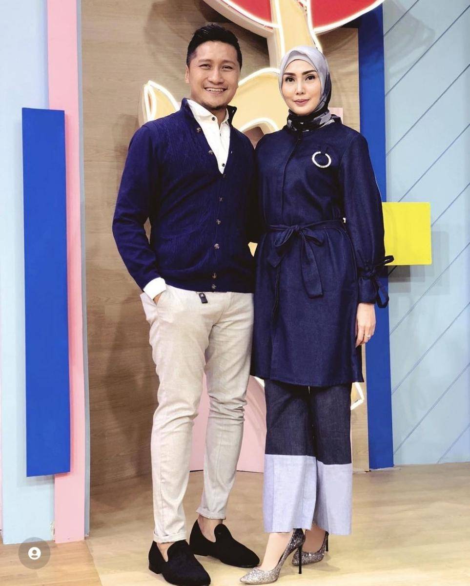 OOTD kondangan couple Fenita Arie (instagram.com/fenitarie)