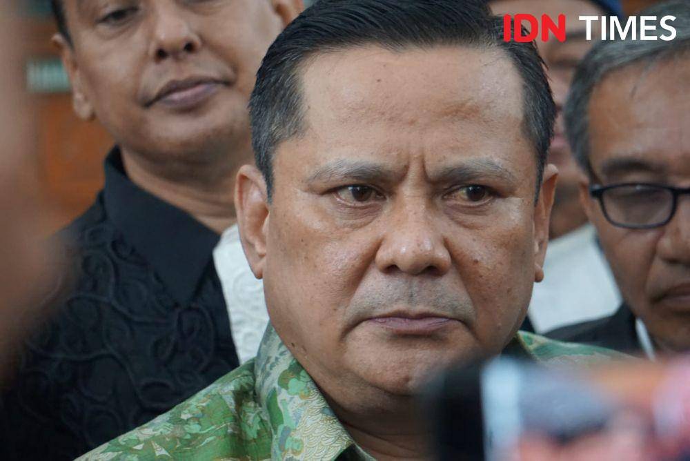 Terdakwa Irjen Napoleon Bonaparte usai jalani sidang di PN Jakarta Selatan pada Kamis (15/9/2022). (IDN Times/Aryodamar)