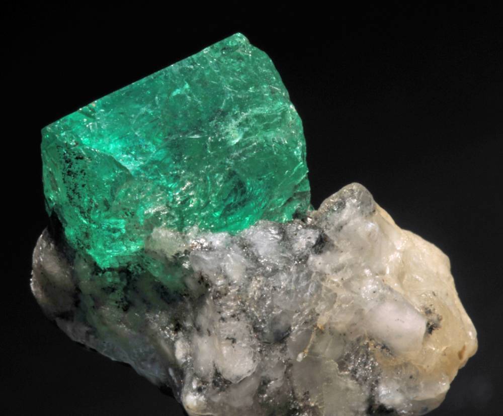ilustrasi emerald (commons.wikimedia.org/Géry PARENT)