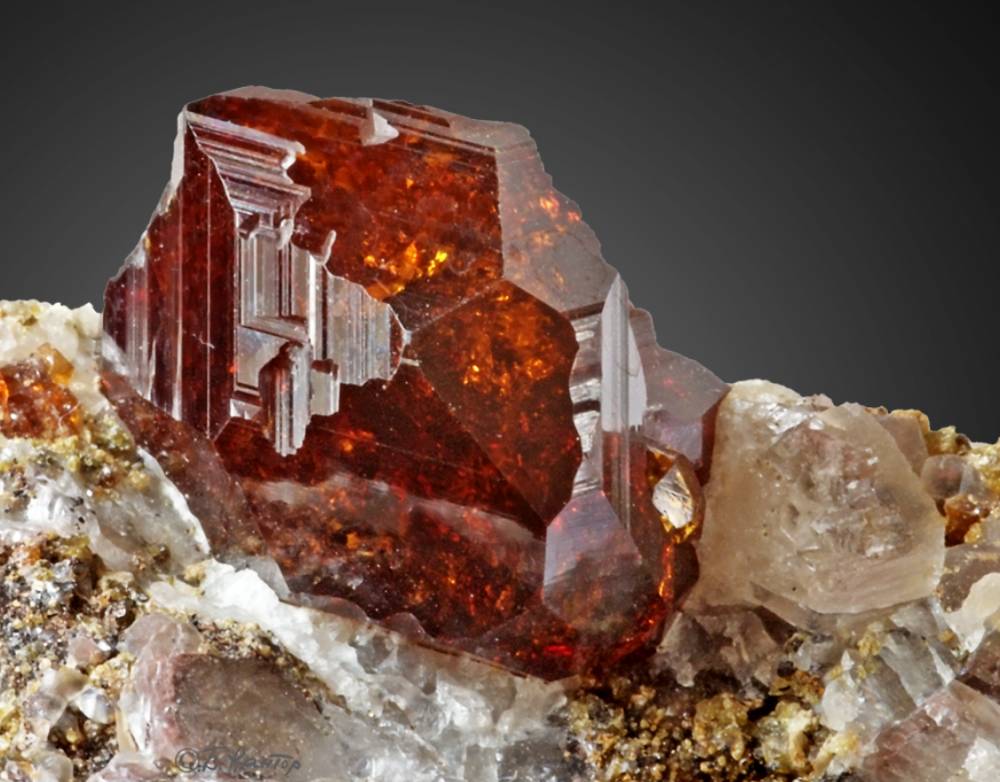 ilustrasi garnet (commons.wikimedia.org/Moha112100)