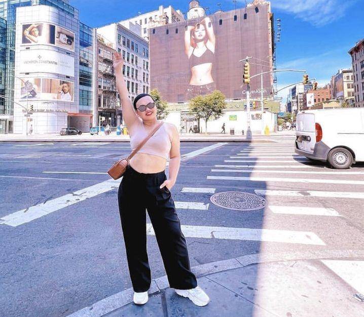 Wanda Hara di NYFW 2022 (instagram.com/wanda_haraa)