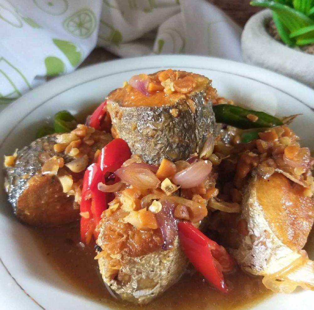 semur tauco ikan tenggiri (yummy.co.id/Mama Alfata)