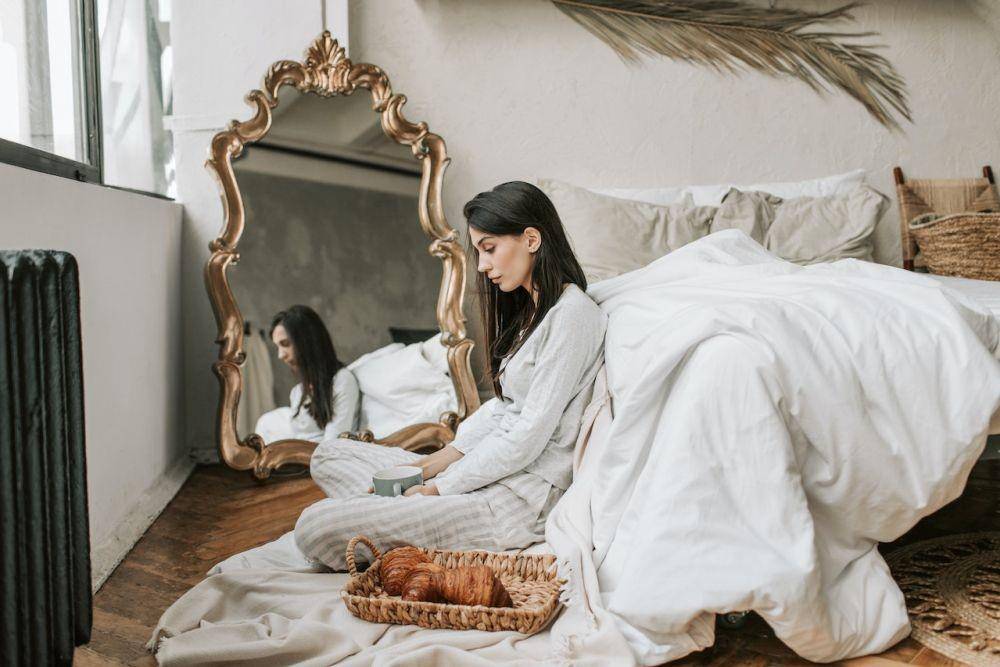kamar lantai kayu (pexels.com/vlada karpovich)