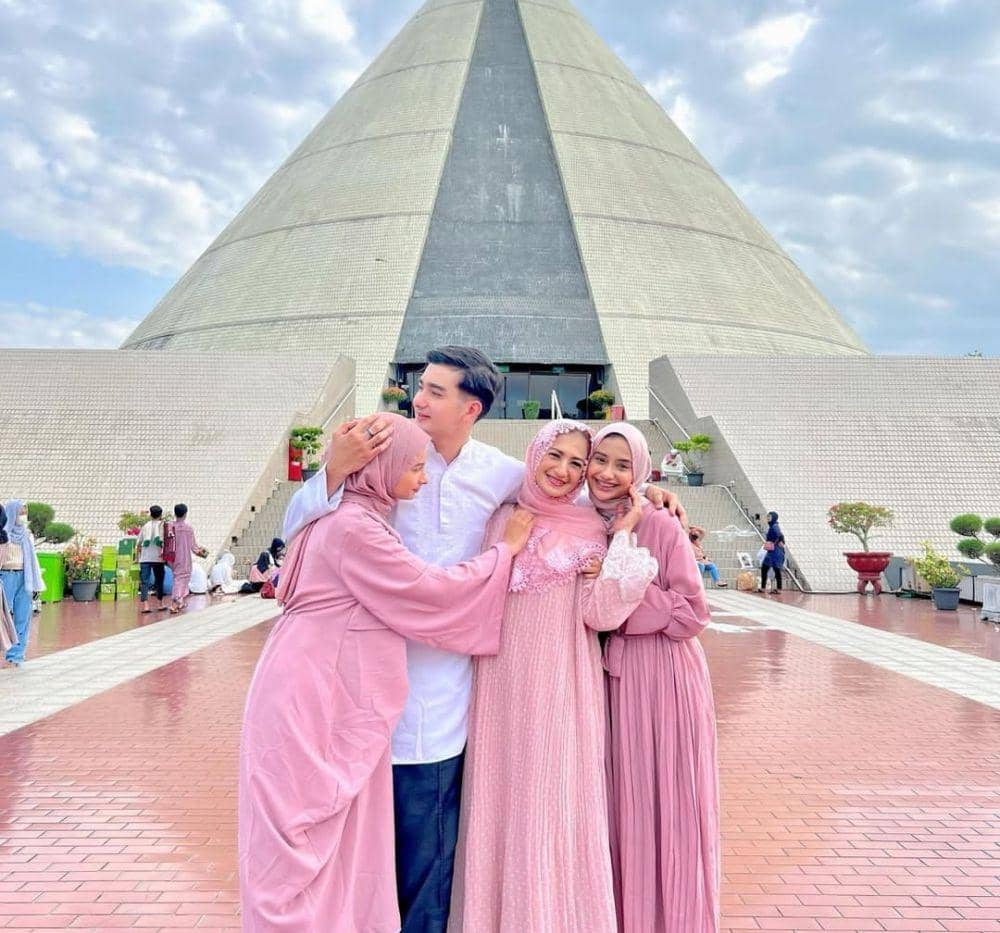 potret keluarga Mahdy Reza (instagram.com/mahdyrez)