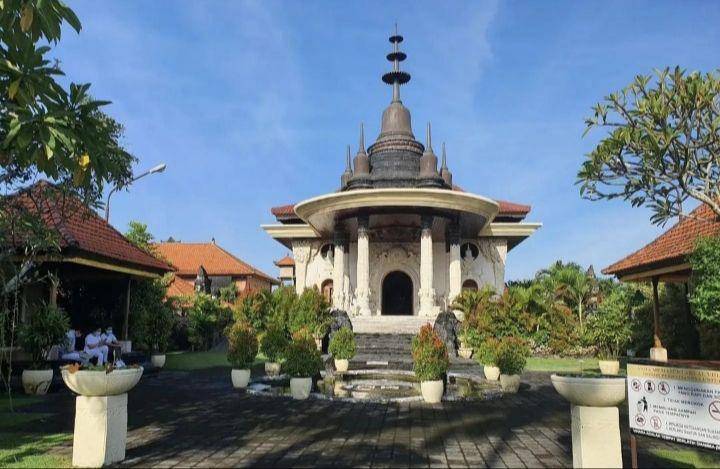 Vihara Buddha Sakyamuni (instagram.com/vbsm.denpasar)