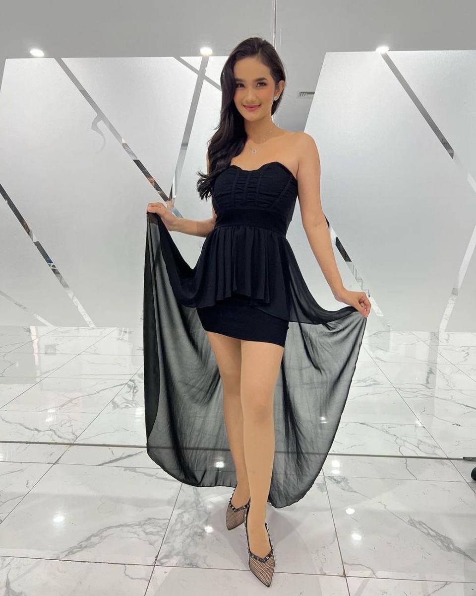 dress pesta hitam (instagram.com/fabymarcelia)