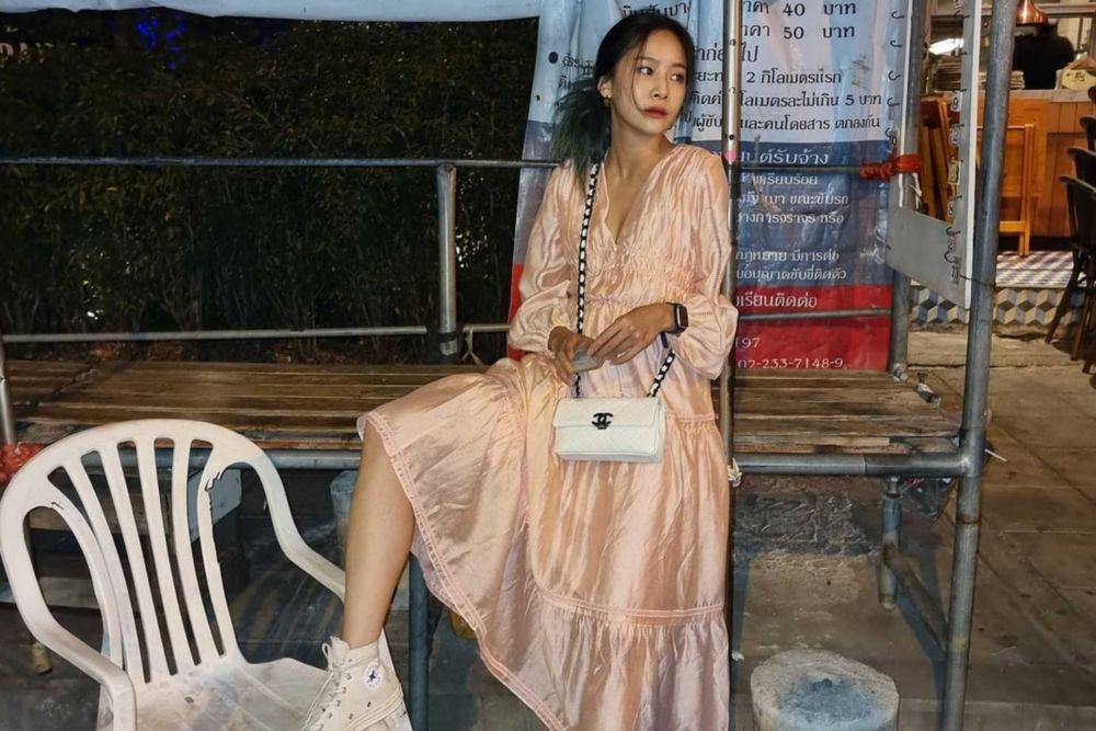 12 Ide OOTD Kasual ala Aktris Thailand Pat Chayanit, Simpel Stunning