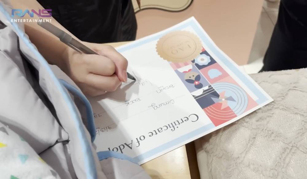 momen Gigi beli boneka bayi di Amerika (youtube.com/RANS Entertainment)