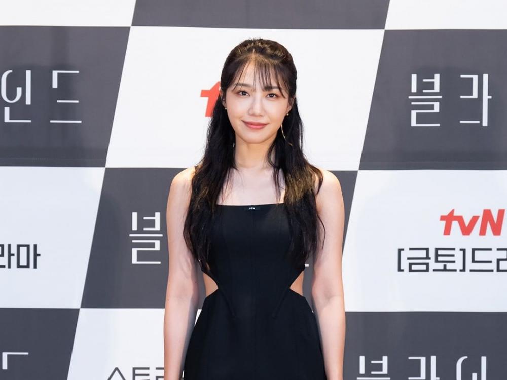 Comeback di Drama Blind, 9 Stage Memukau Jung Eun Ji sebagai Penyanyi