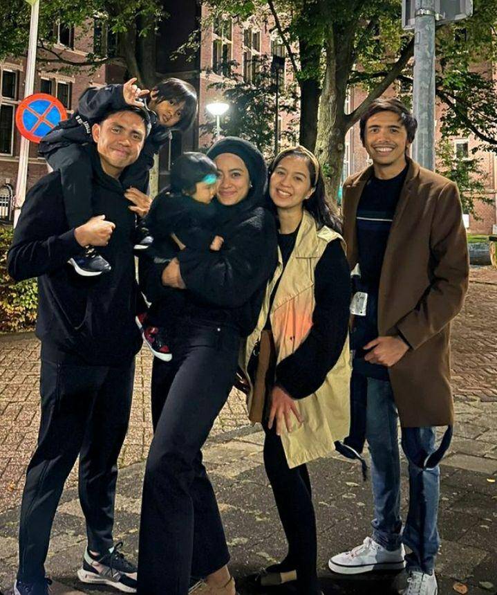 Potret Ayudia dan Ditto saat liburan. Instagram.com/denisafidi