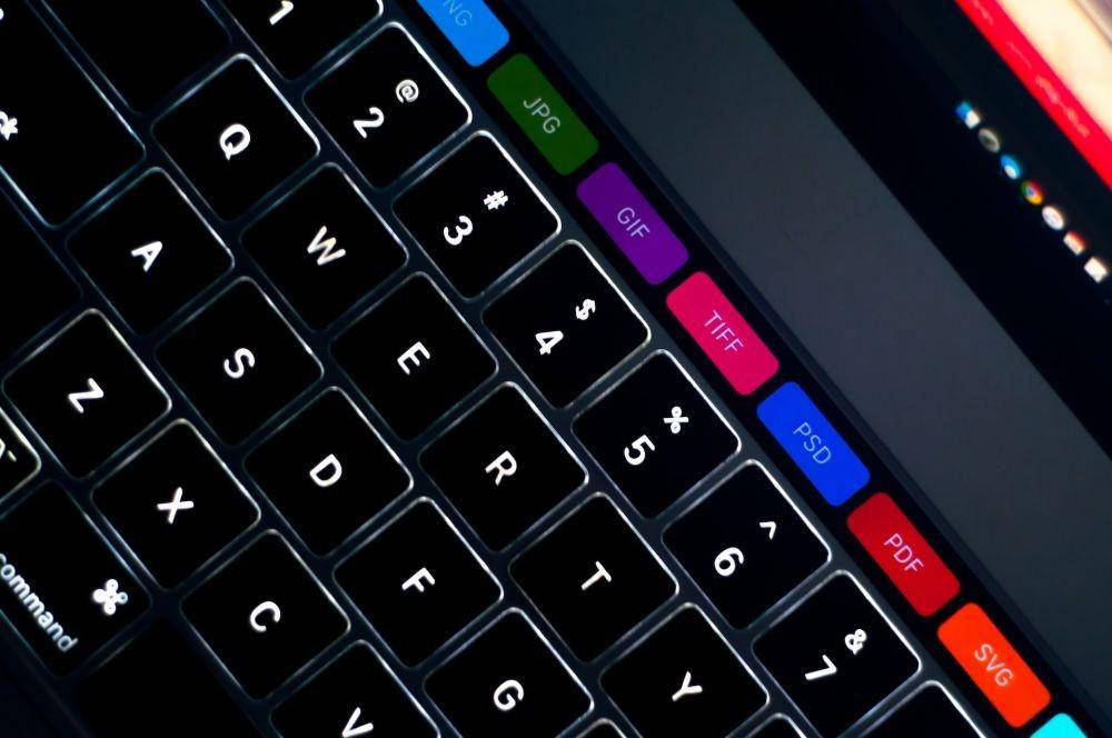 ilustrasi Touch Bar MacBook (unsplash.com/Sumudu Mohottige)