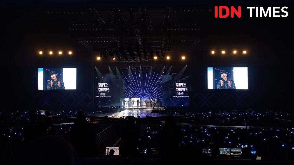 Ryeowook Nyanyikan 'Terlanjur Mencinta' di Super Show 9 Jakarta