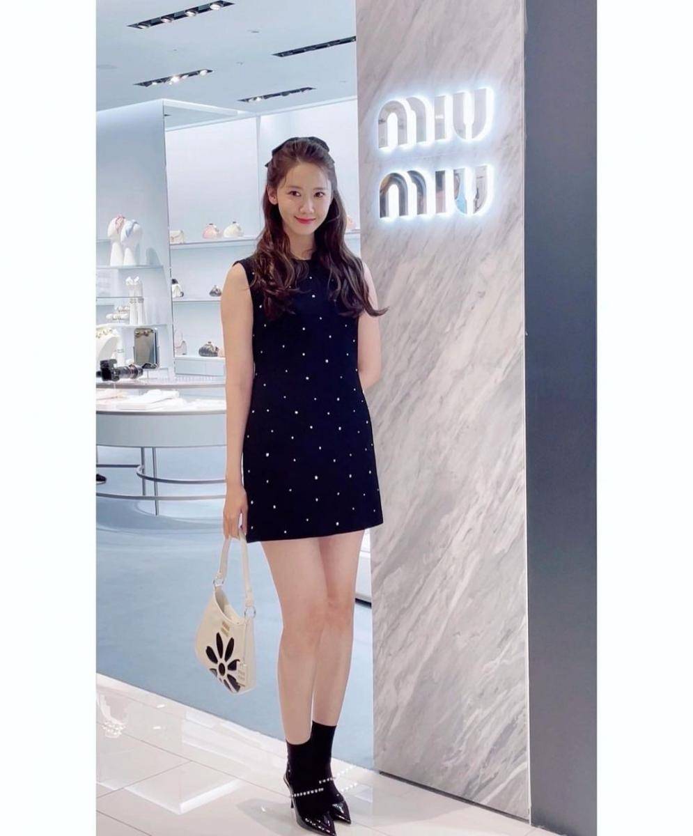 Yoona SNSD (instagram.com/yoona__lim)