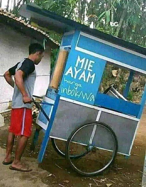 ide penjual biar terlihat murah (twitter.com/nocontextwarung)