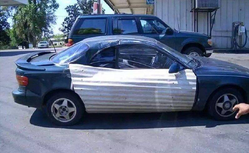 ide nyeleneh perbaiki mobil (izismile.com)