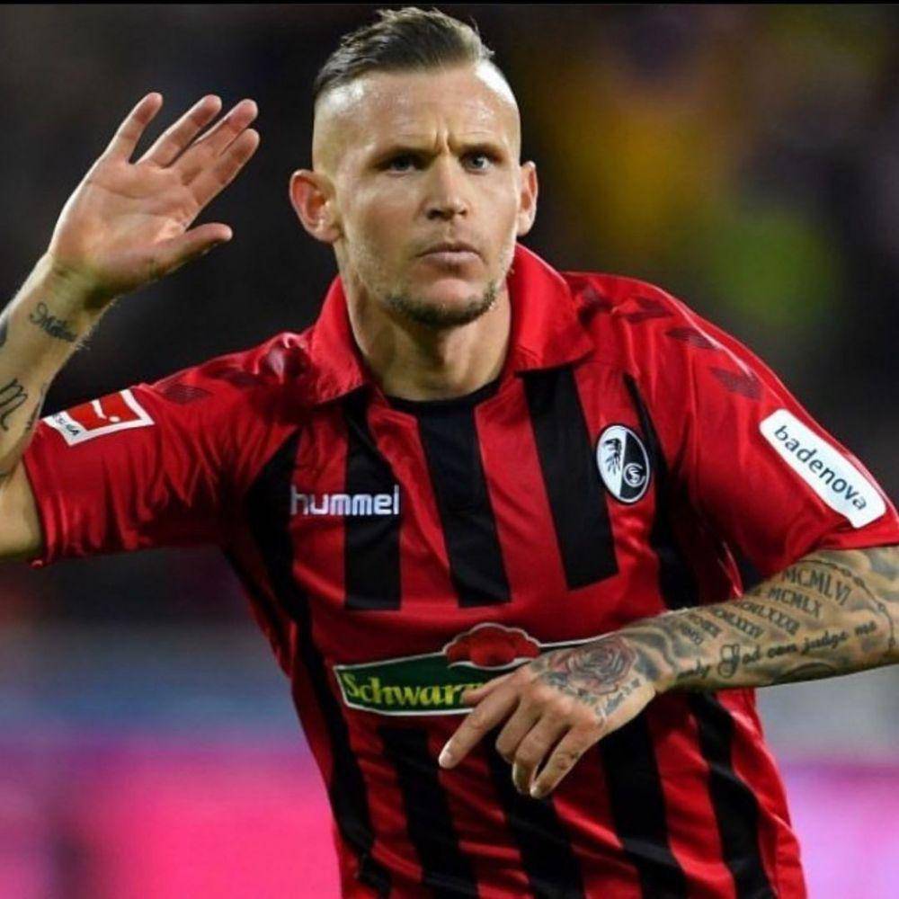 Jonathan Schmid saat membela SC Freiburg (instagram.com/j.schmid7)