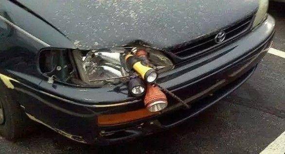 ide nyeleneh perbaiki mobil (izismile.com)