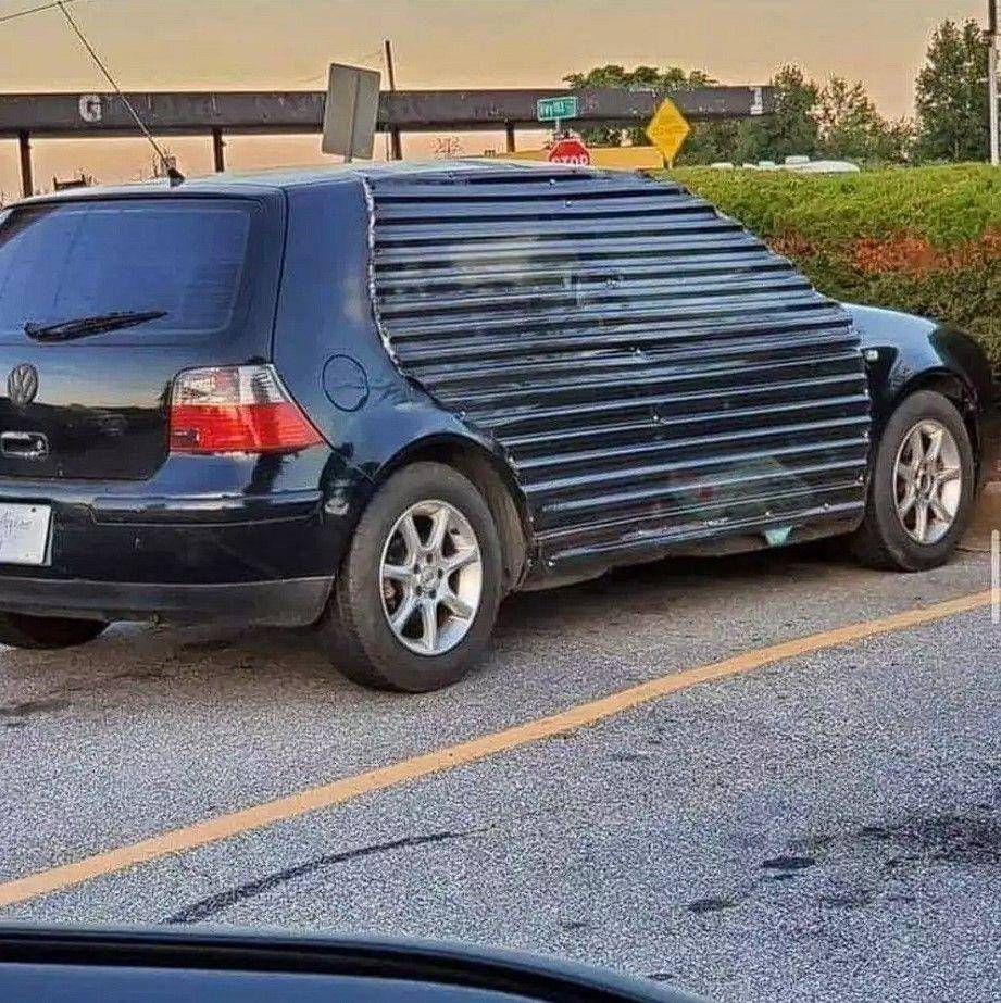 ide nyeleneh perbaiki mobil (facebook.com/officialgarasi)