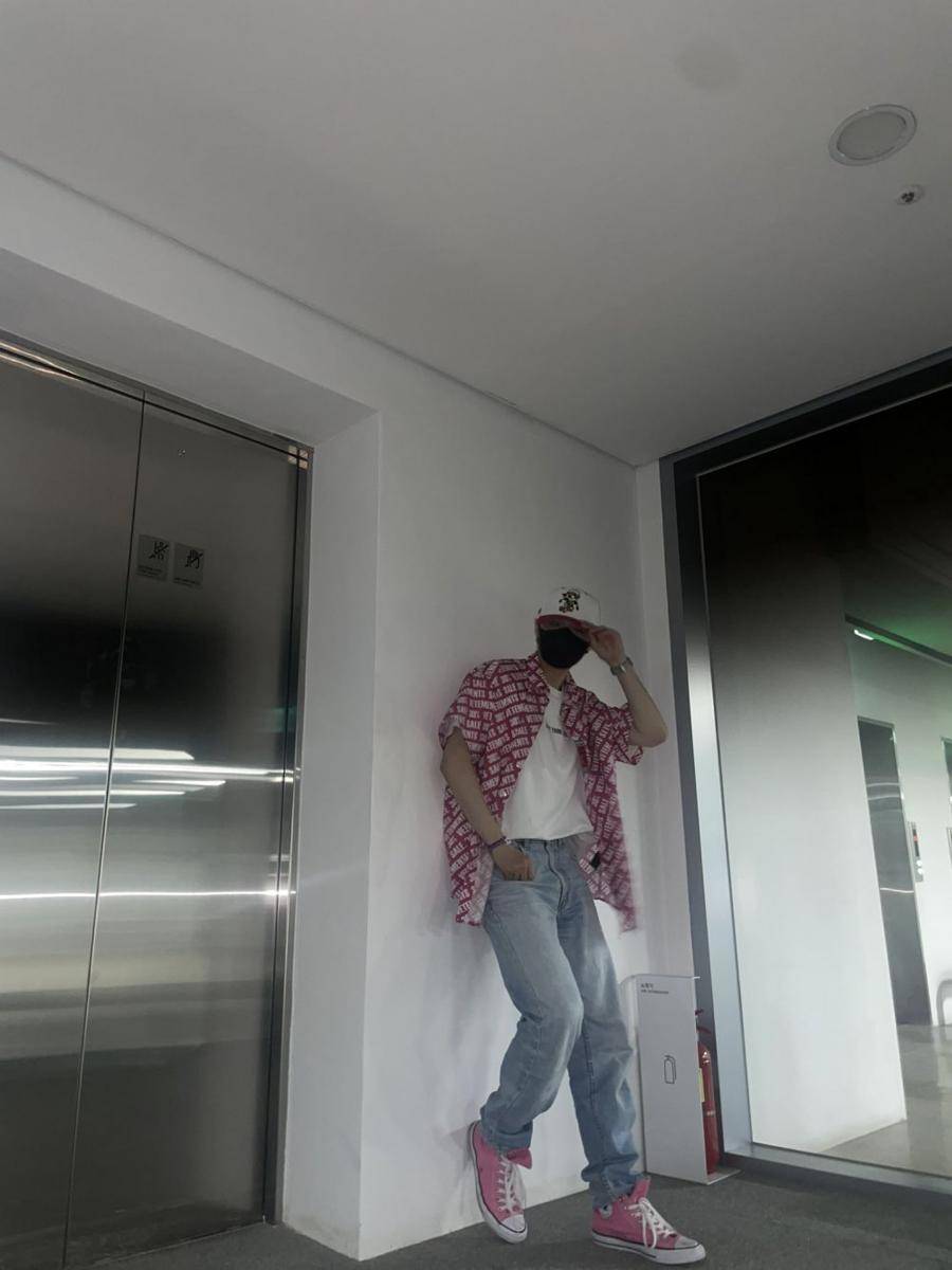 OOTD ala Doyoung TREASURE (twitter.com/treasuremembers)