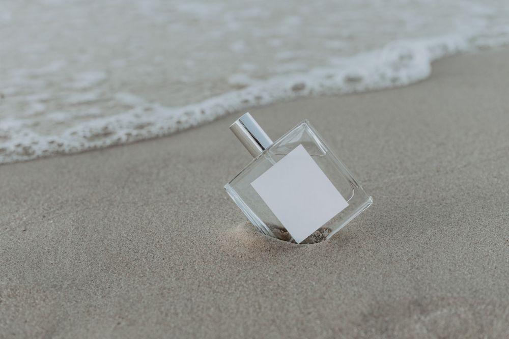 7 Parfum Pria Introvert yang Kalem, Gak Bikin Enek