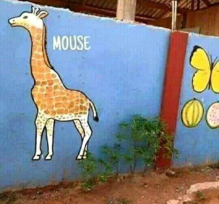 kesalahan bahasa Inggris di sekolah (instagram.com/wkwkland_real)