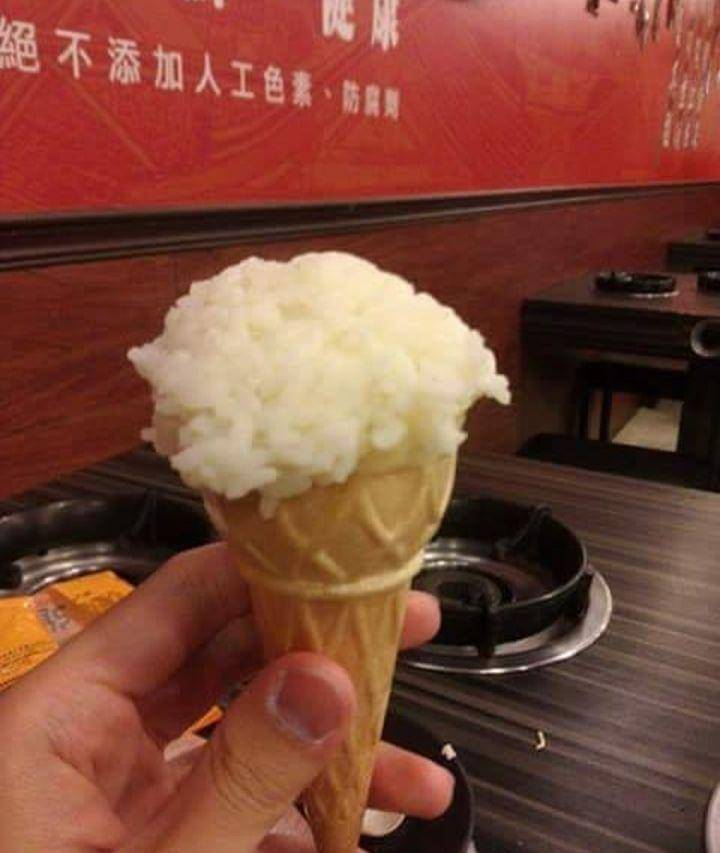 momen apes saat makan es krim (instagram.com/humorsantuy)