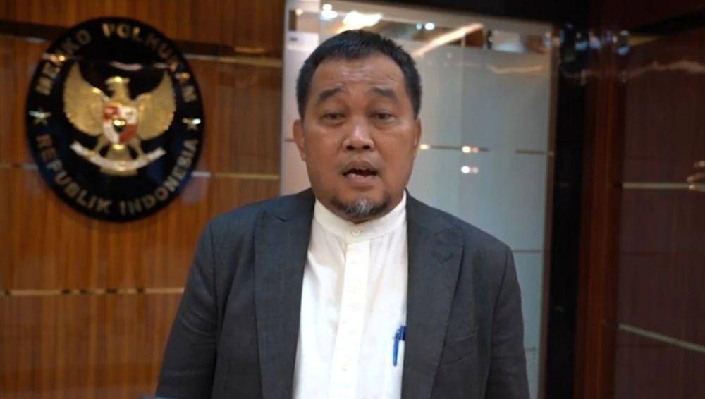 Koordinator Masyarakat Anti Korupsi Indonesia (MAKI), Boyamin Saidiman ketika berkunjung ke kantor Polhukam pada Jumat, 16 September 2022. (Tangkapan layar YouTube Kemenko Polhukam)