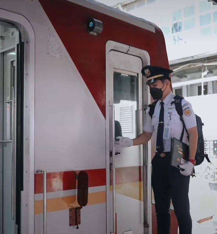 masinis (instagram.com/commuterline)