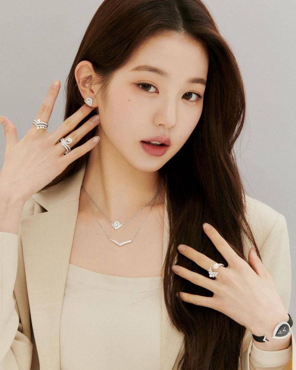 Wonyoung IVE (instagram.com/for_everyoung10)