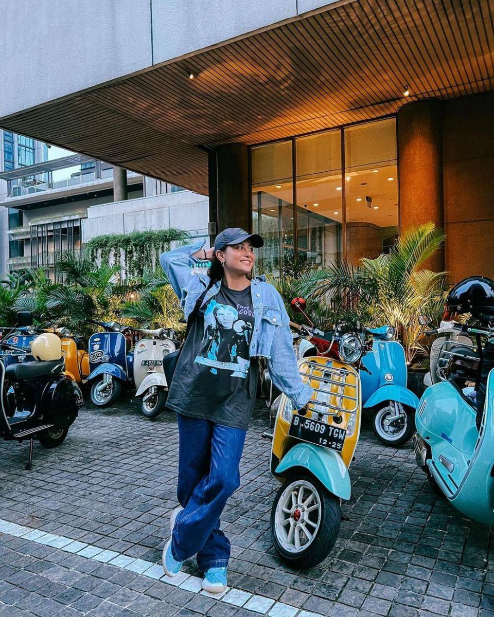 outft keren awkarin (instagram/ @narinkovilda)