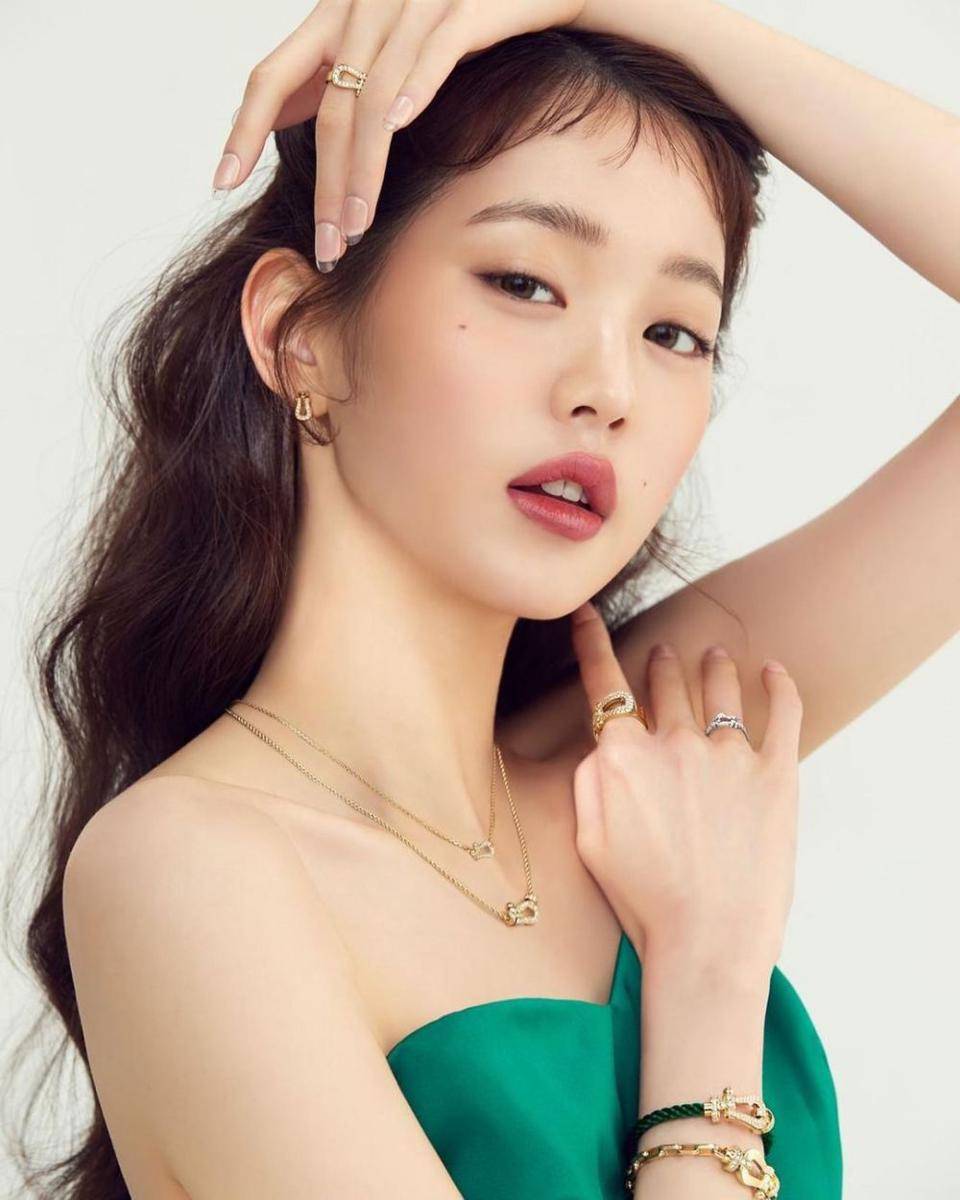 Wonyoung IVE (instagram.com/fredjewelry)