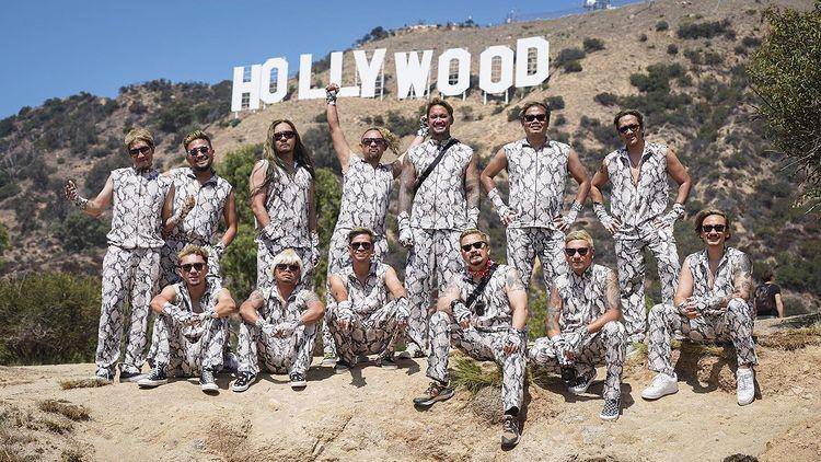 Rekomendasi outfit seragam bareng sahabat ala The Prediksi (instagram/theprediksi_)