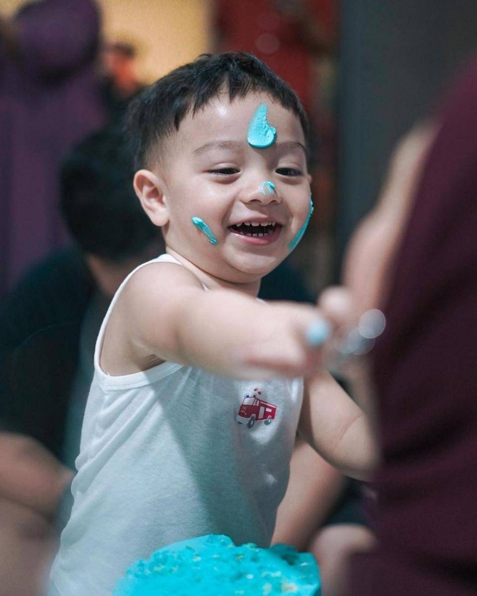 ulang tahun kedua Air (instagram.com/_irishbella_)