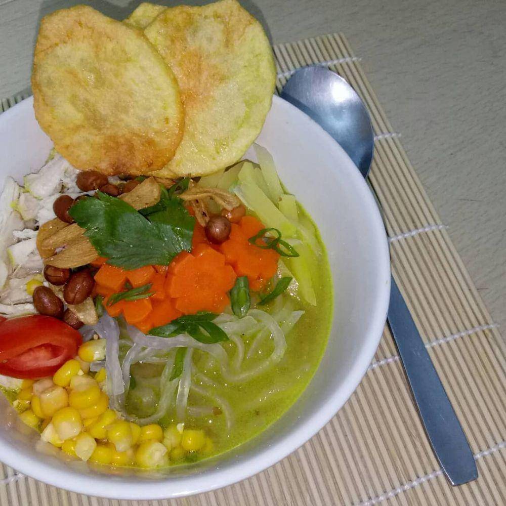 Soto ayam shirataki (instagram.com/fristaolvia)
