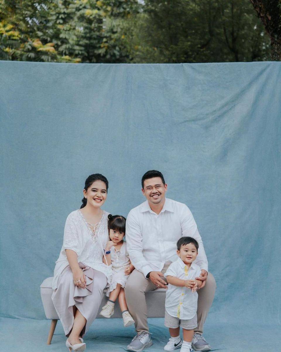 Ide Foto Keluarga ala Kahiyang Ayu dan Bobby Nasution (@garyevan via instagram.com/ayanggkahiyang