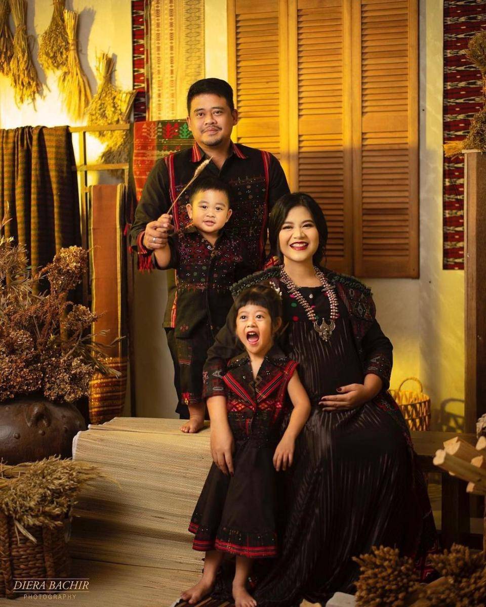 Ide Foto Keluarga ala Kahiyang Ayu dan Bobby Nasution (instagram.com/dierabachir_photography)