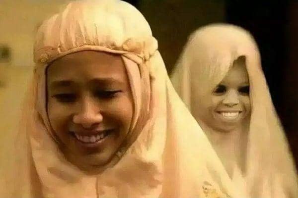 10 Potret Cuplikan Film Horor Ini Diedit Jadi Kocak Abis, Gak Serem ah
