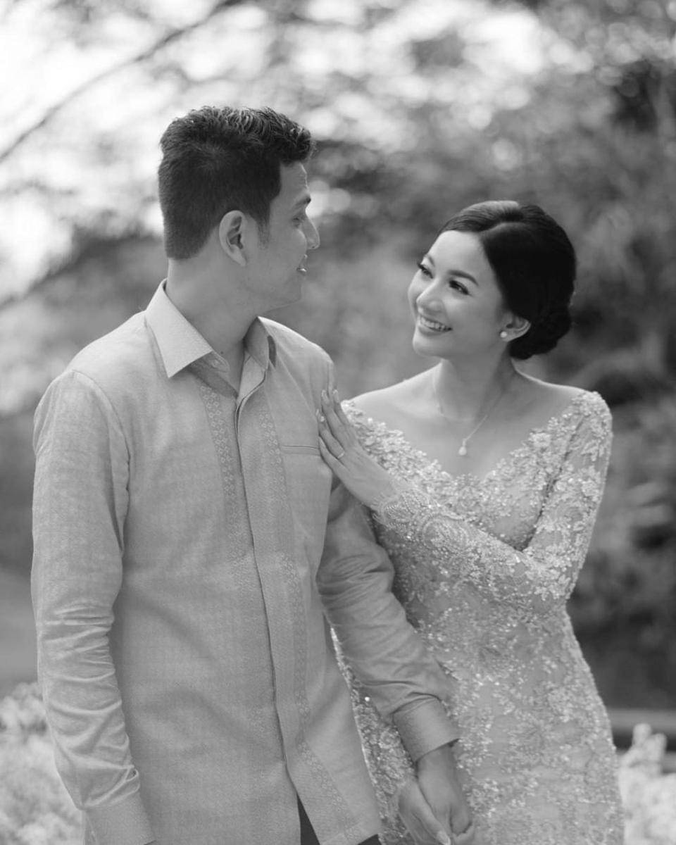 kebaya dan makeup lamaran Glenca Chysara (@venemapictures via instagram.com/glencachysaraofficial)