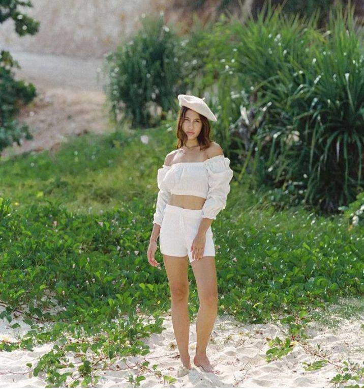 Ootd ala Pevita Pearce (instagram.com/pevpearce)