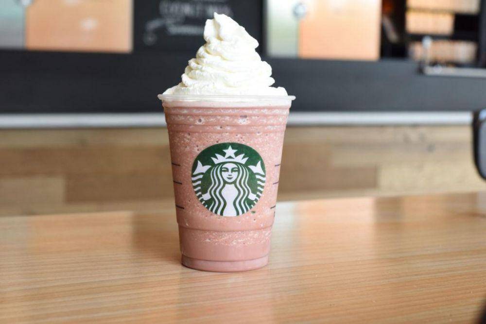 Ilustrasi red velvet espresso latte (dok. Starbucks)